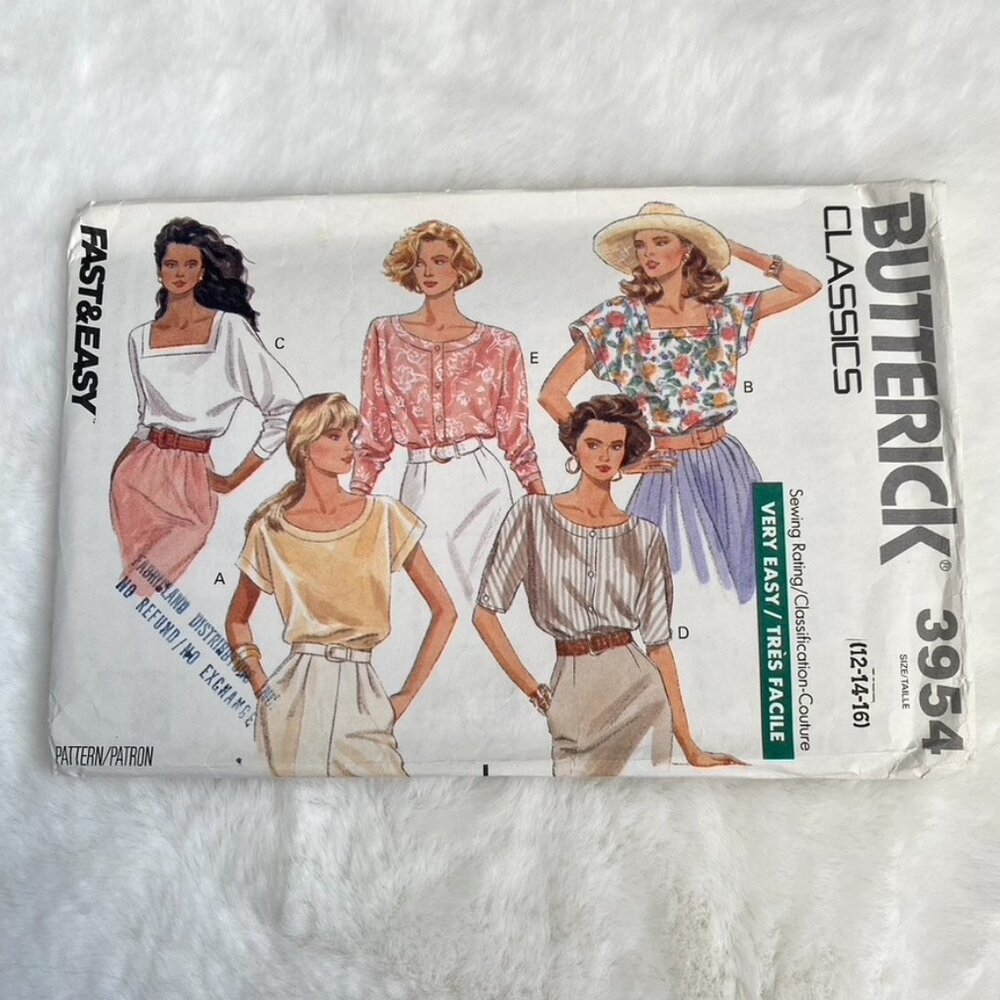 3 Butterick Sewing Patterns - Picture 2 of 7